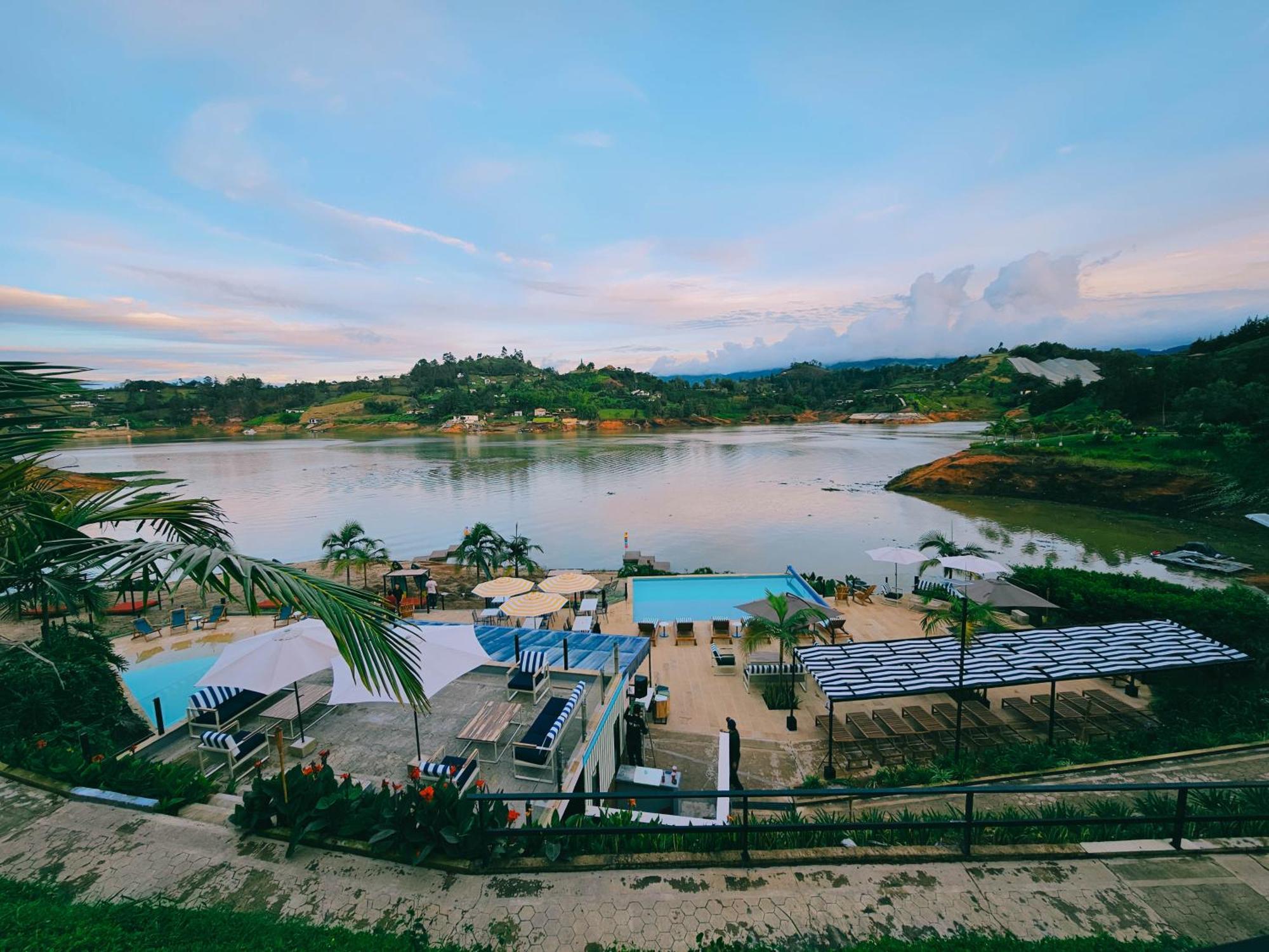 Viajero Guatape Hostel & Lake Club Kültér fotó