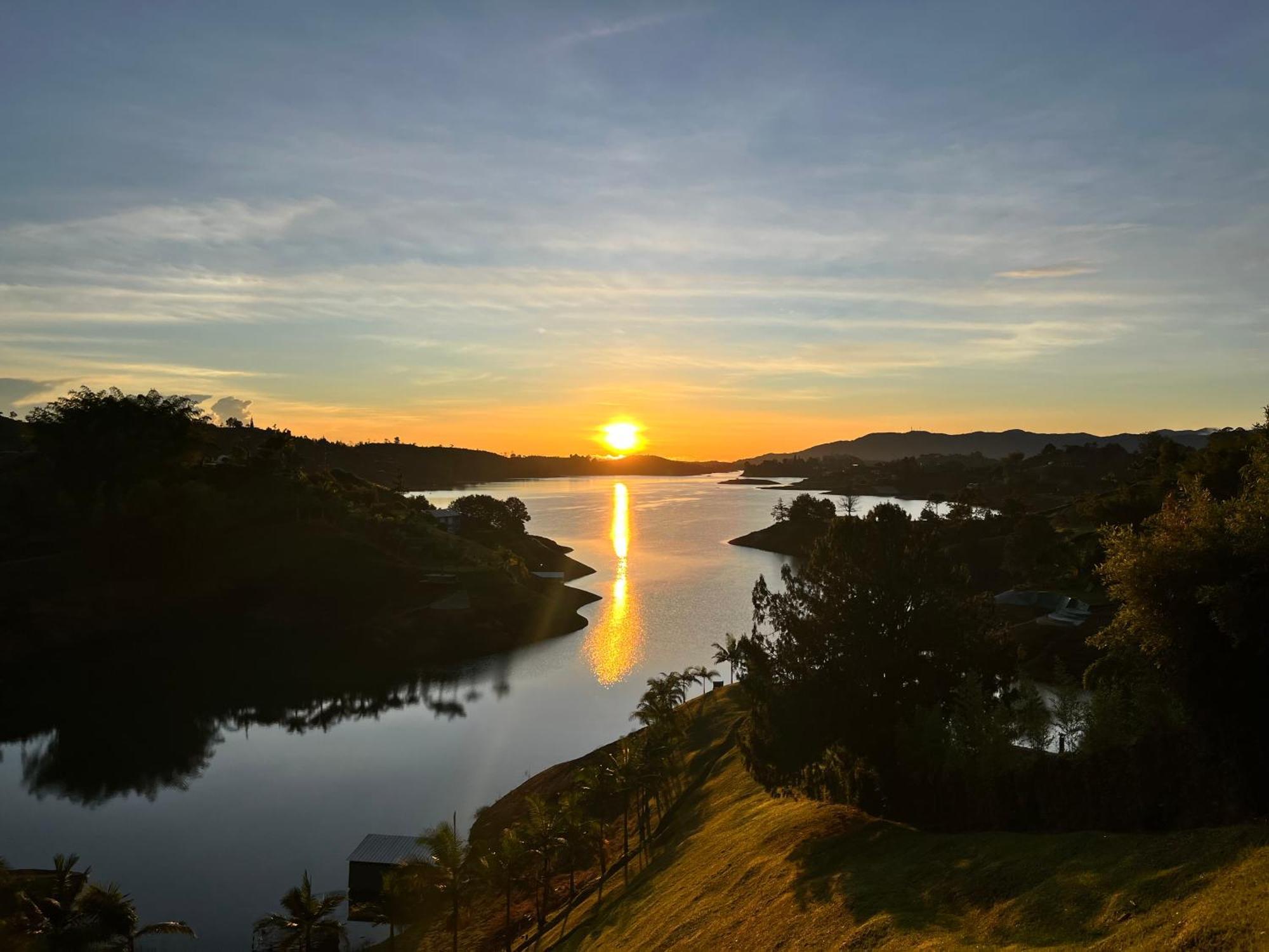 Viajero Guatape Hostel & Lake Club Kültér fotó