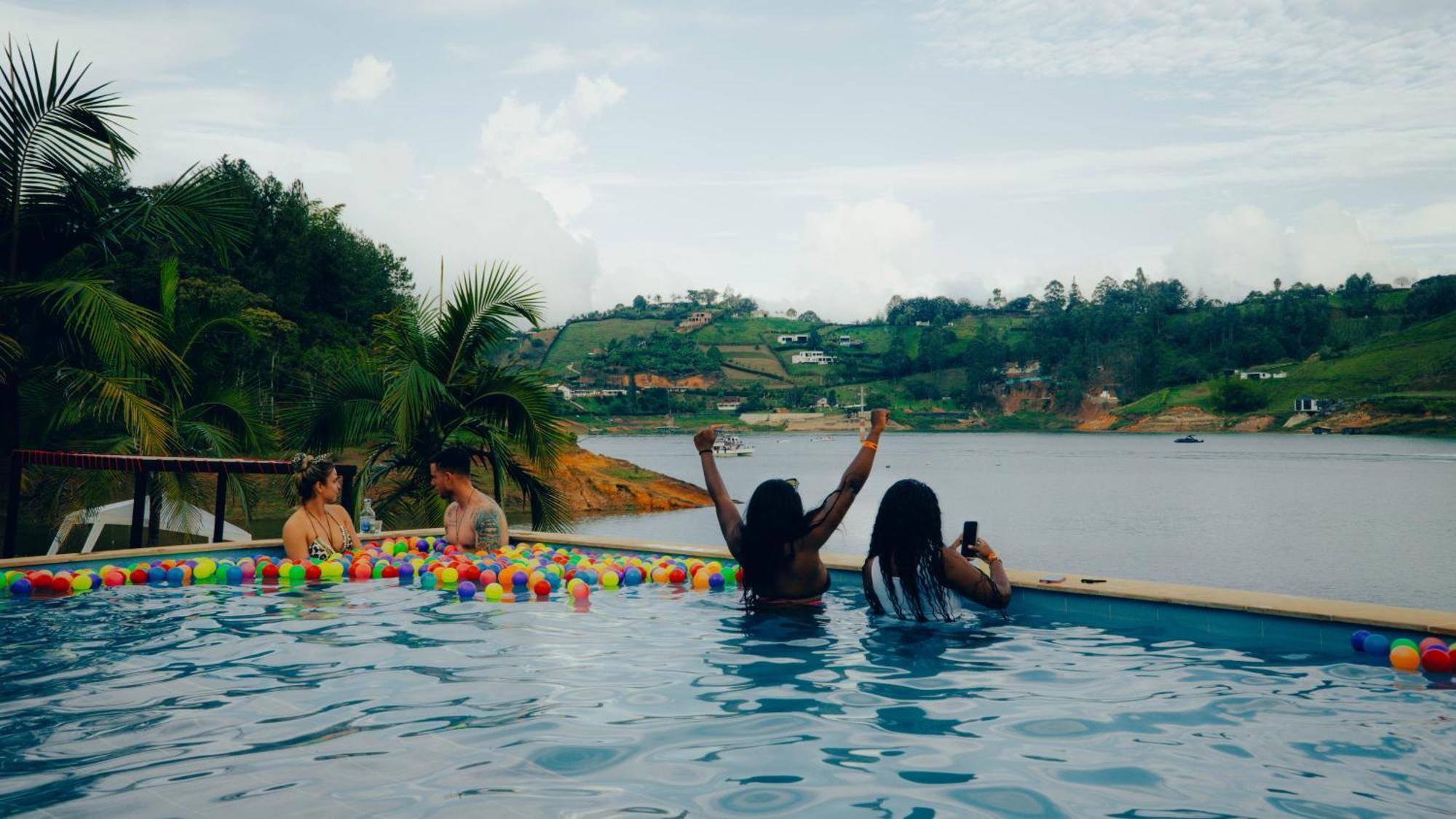 Viajero Guatape Hostel & Lake Club Kültér fotó