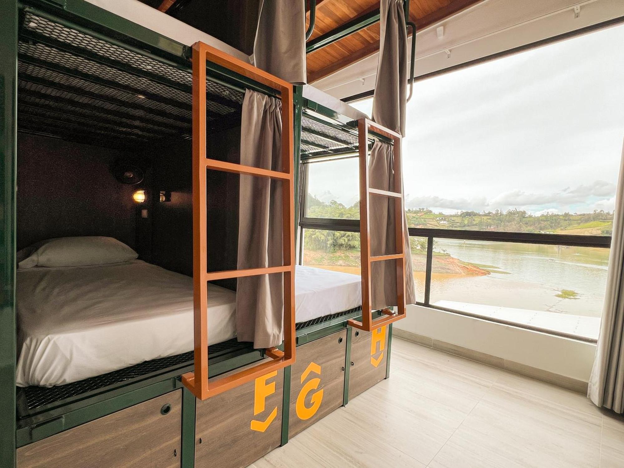 Viajero Guatape Hostel & Lake Club Kültér fotó